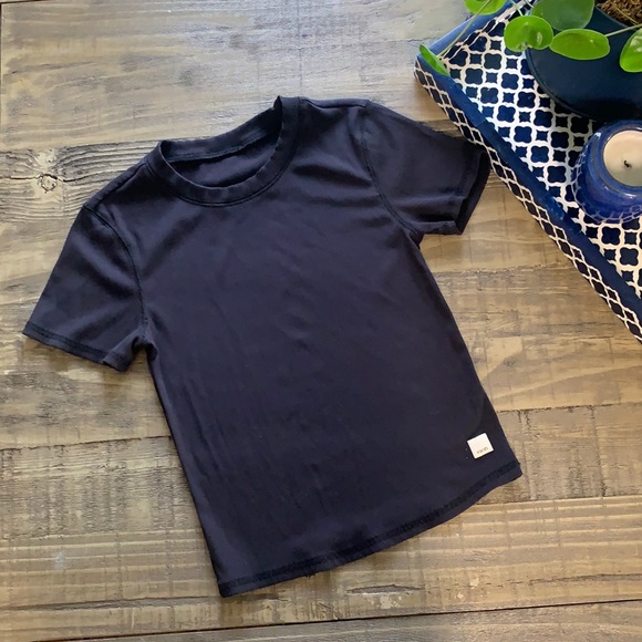 Vuori Tops - Vuori crop top size XS.